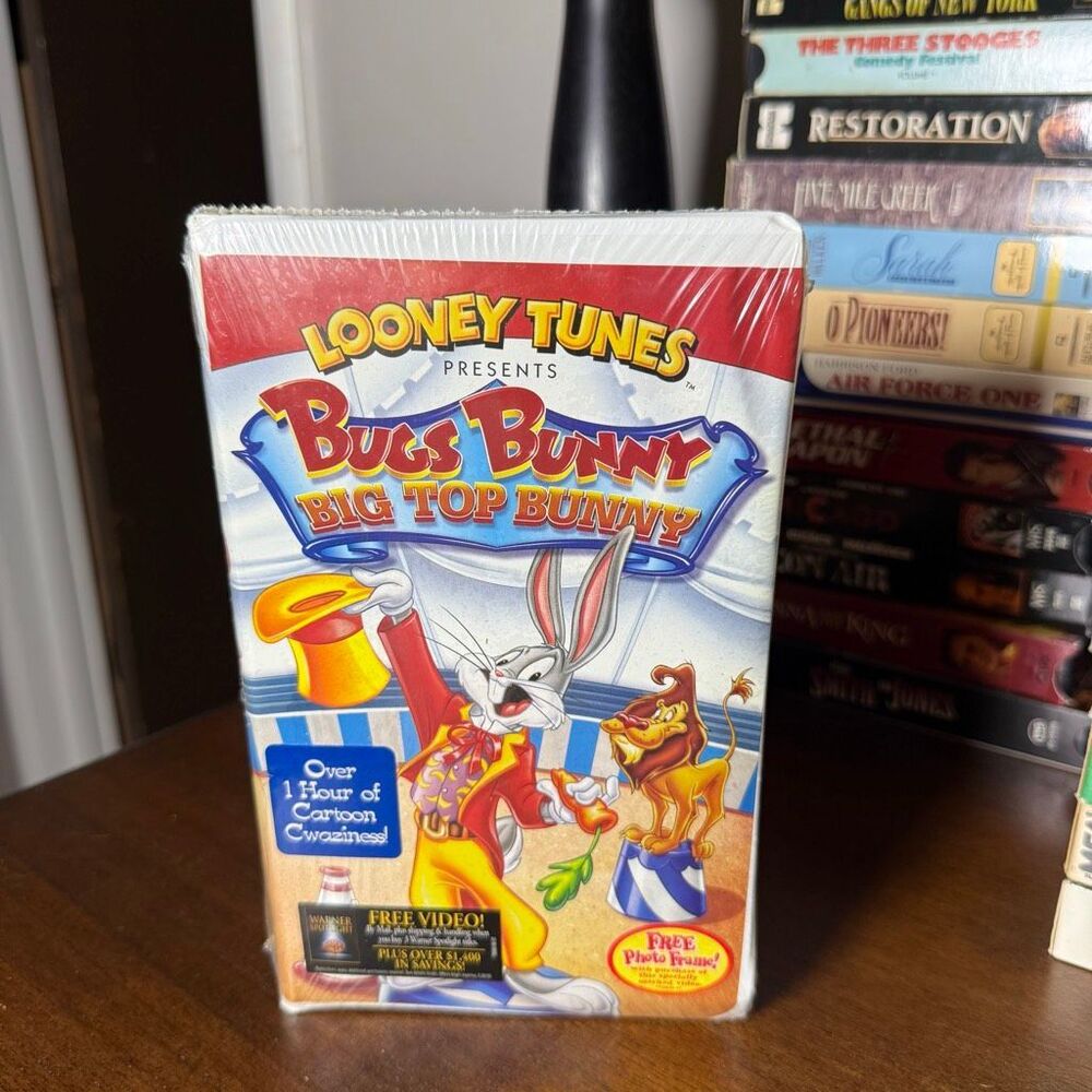 Brand New Bugs Bunny Big Top VHS Tape Looney Tunes Cartoons Movie Rare